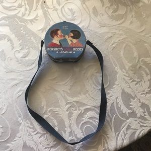 Hershey’s milk chocolate kisses tin can purse